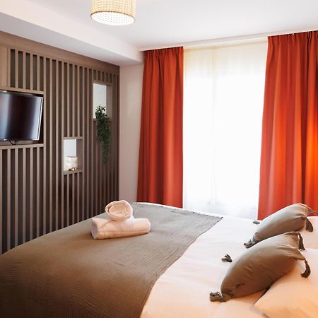 Appart'Hotel Le Corot - Acces Autonome - Saint-Junien Centre Екстер'єр фото