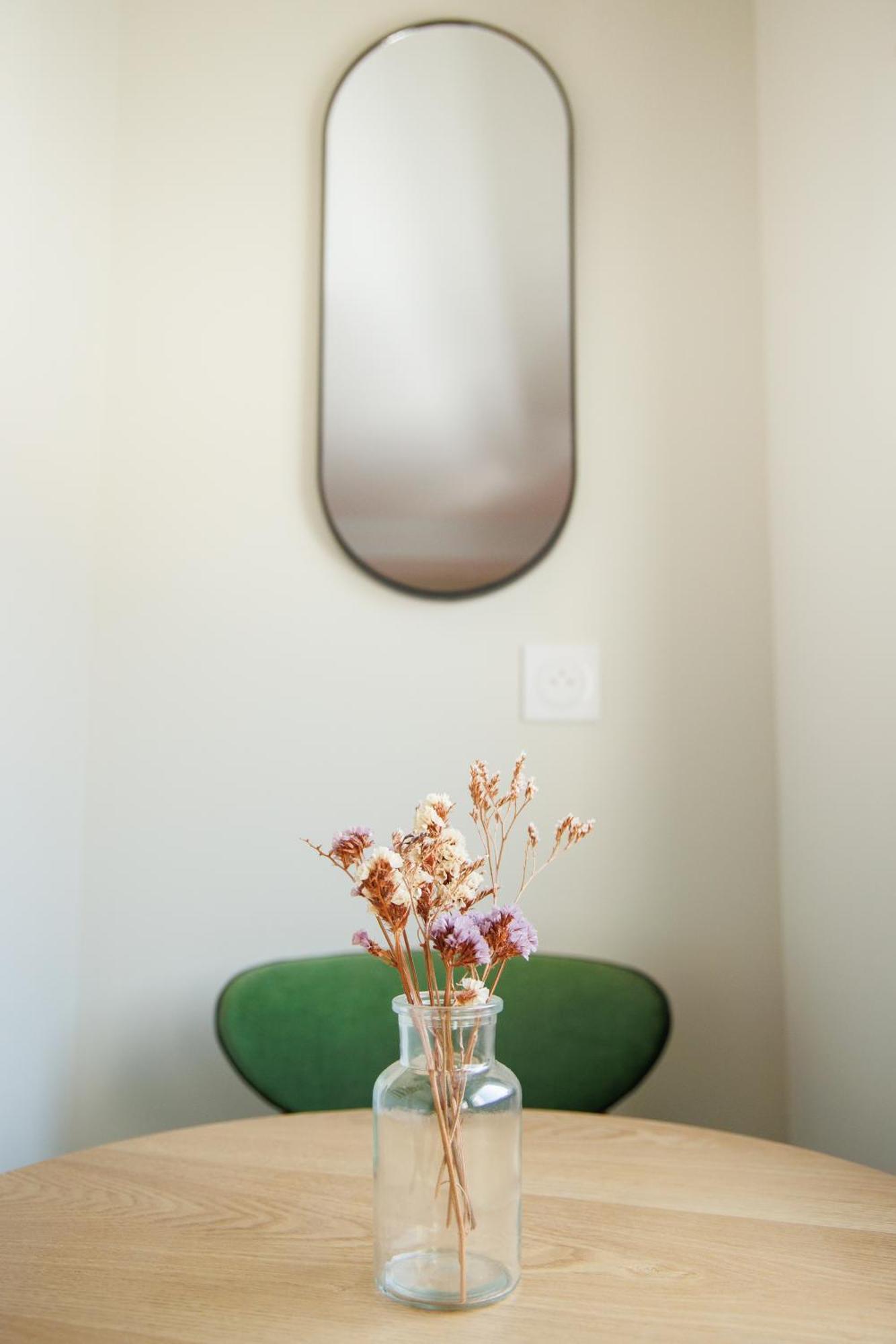 Appart'Hotel Le Corot - Acces Autonome - Saint-Junien Centre Екстер'єр фото