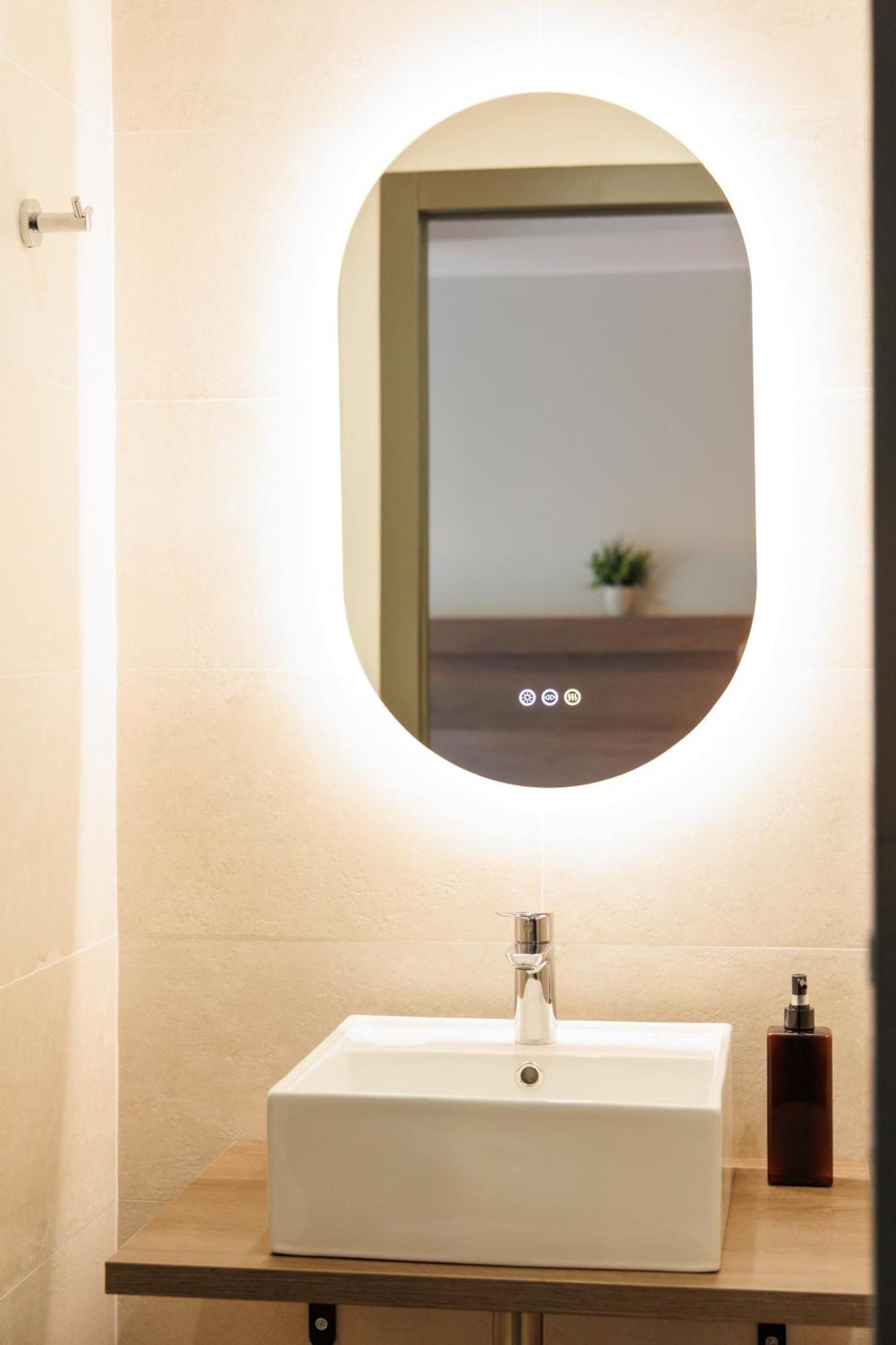 Appart'Hotel Le Corot - Acces Autonome - Saint-Junien Centre Екстер'єр фото