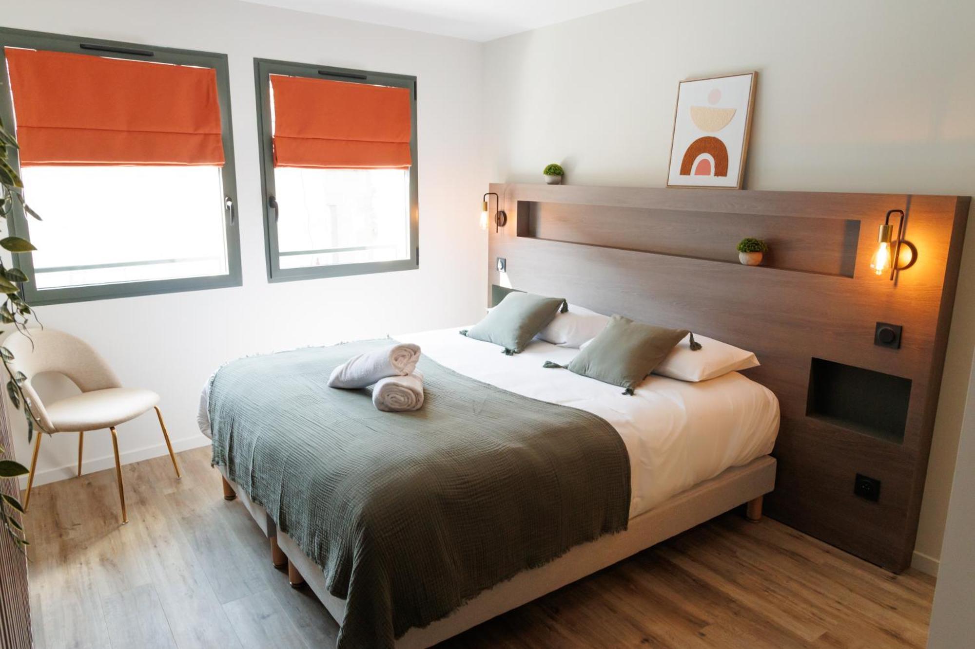 Appart'Hotel Le Corot - Acces Autonome - Saint-Junien Centre Екстер'єр фото